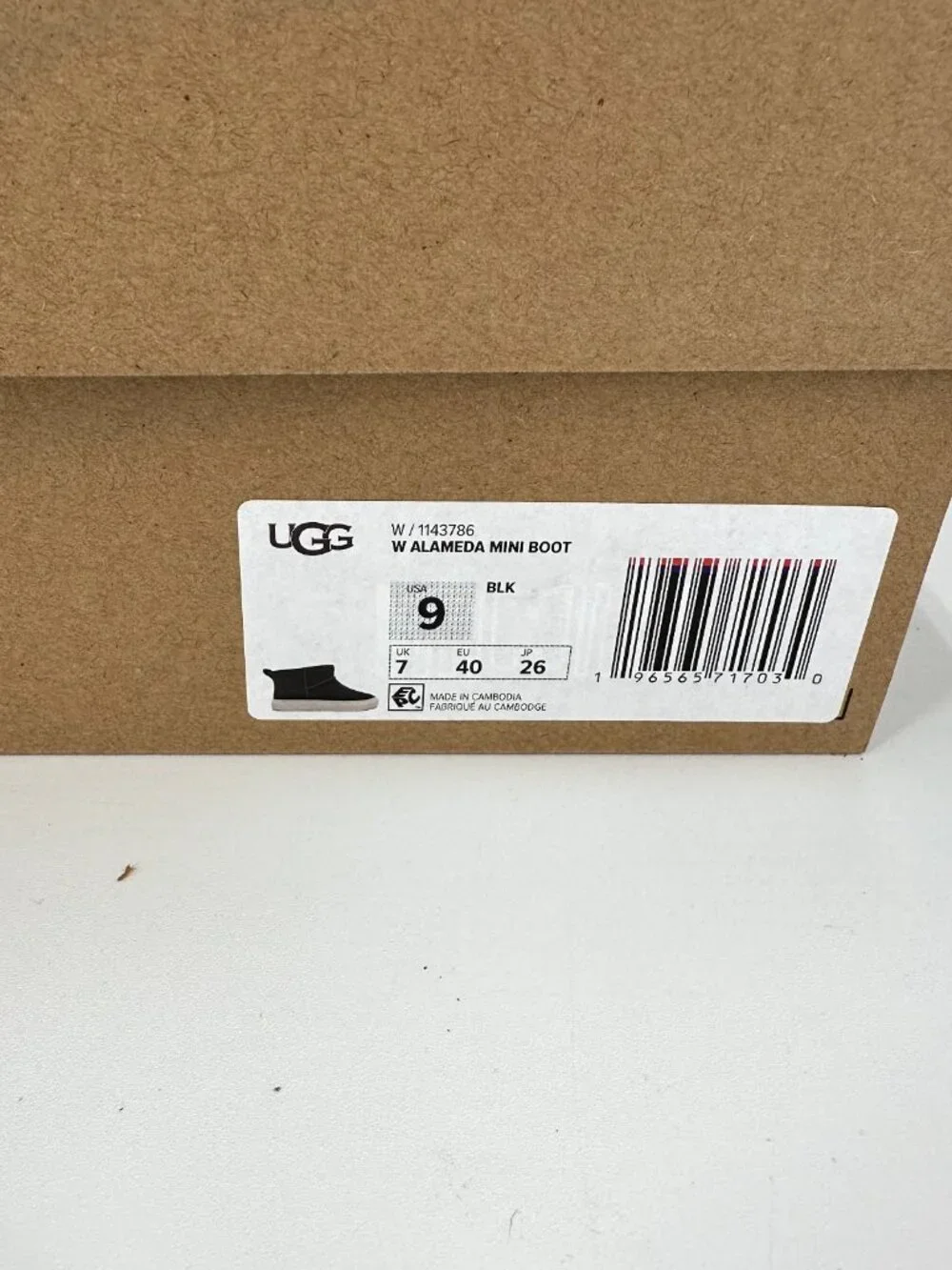 UGG Australia Women's Alameda Mini Boots Black sz 9 #1143786 NEW Bootie Sneakers
